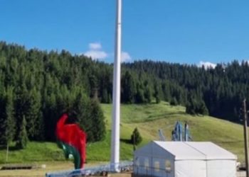 Праните гащи на Бай Булгар падат на Рожен