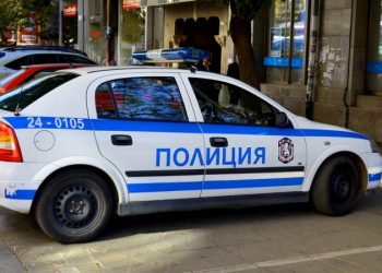 20-годишен обра възрастна жена