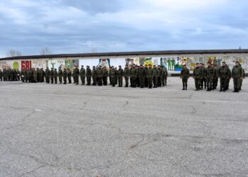 Военна клетва на площада в Асеновград