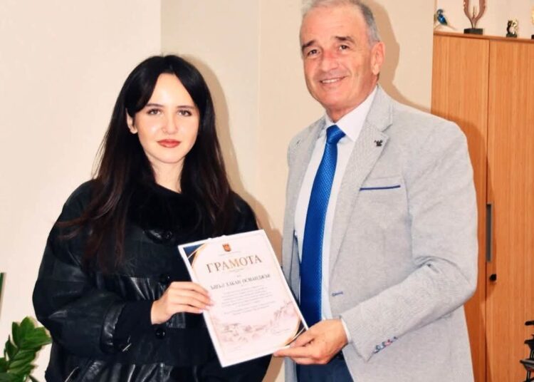 Национална диплома за момиче от Асеновград
